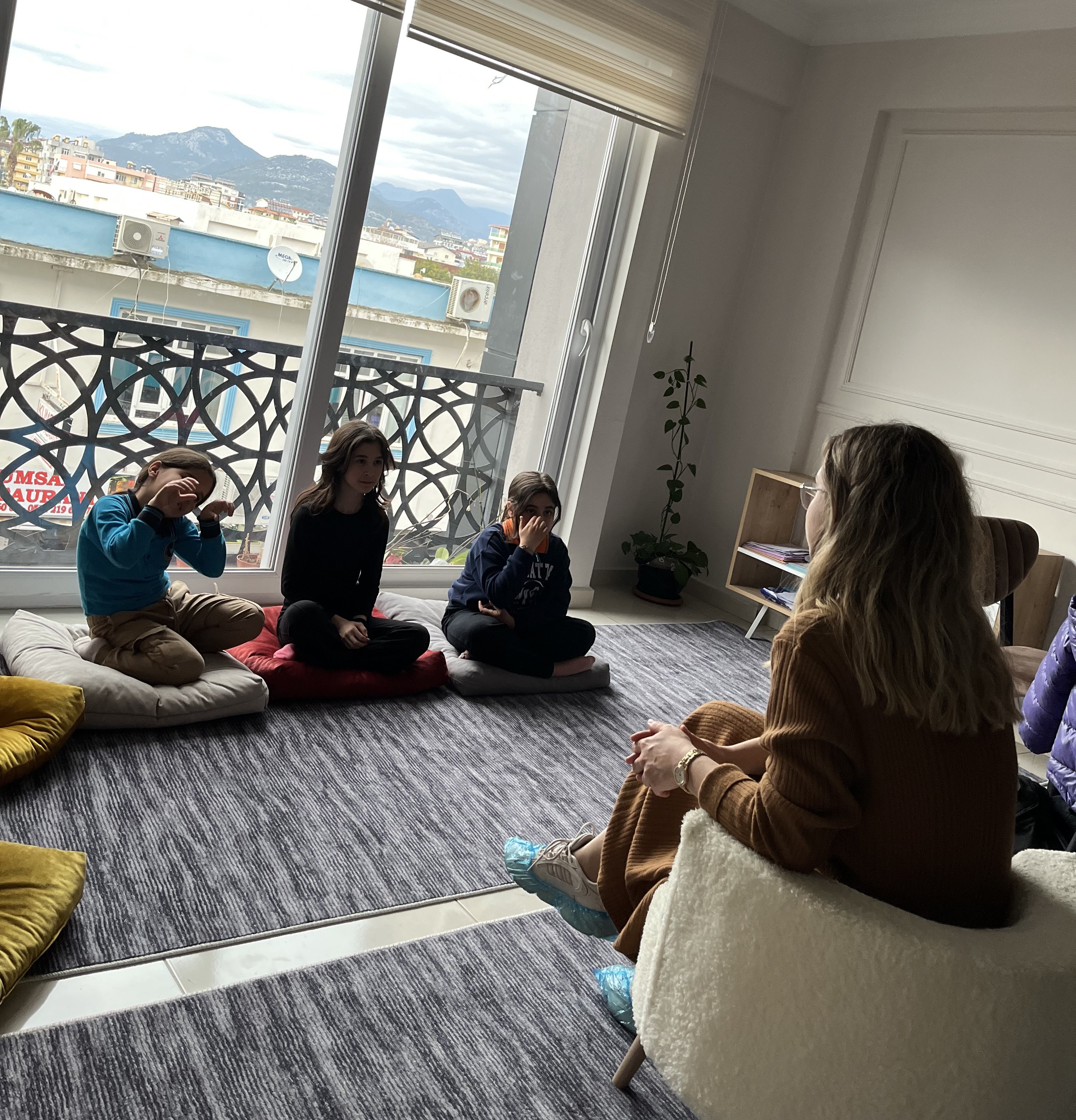 Antalya Gazipaşa Bilge Çocuklar Eğitim Ofisi modern sınıf ortamı